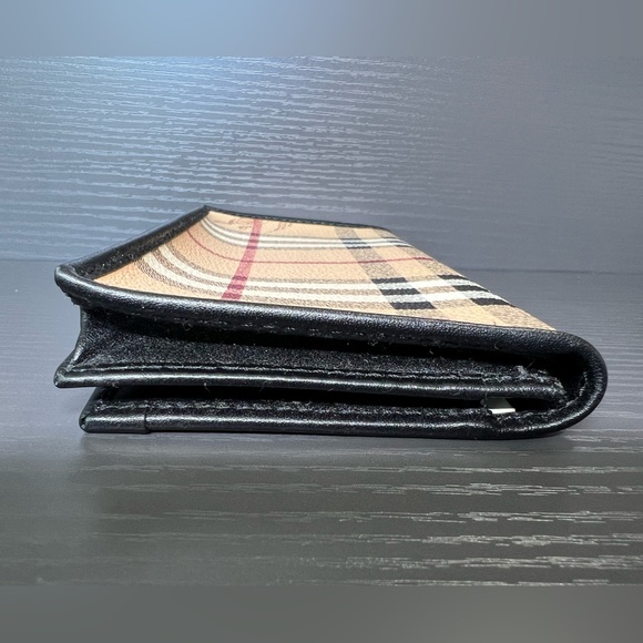 Burberry Haymarket Check Wallet - Picture 6 of 13